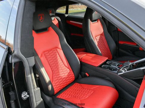 Used 2020 Lamborghini Urus image 41