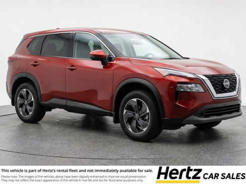 Used 2025 Nissan Rogue SV image 1