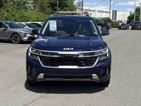 Used 2024 Kia Seltos SX w/ SX Sunroof Package AWD/4WD image 6