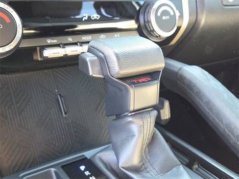 Used 2024 Toyota Tacoma TRD Sport image 23