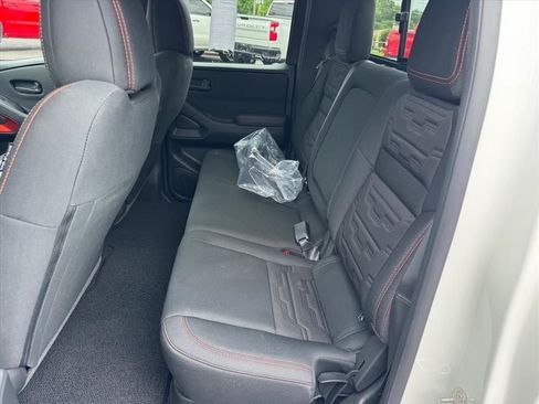 Used 2026 Nissan Frontier Pro-X w/ Tow Package RWD image 14