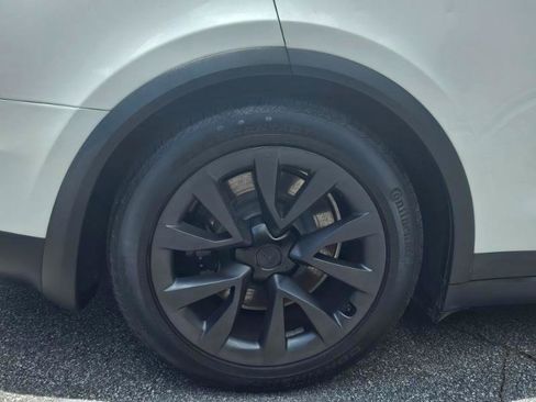 Used 2023 Tesla Model X AWD/4WD image 16