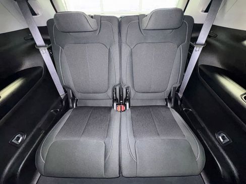 Used 2023 Jeep Grand Cherokee L Laredo image 27