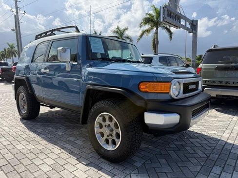 Used 2012 Toyota FJ Cruiser 4WD image 1