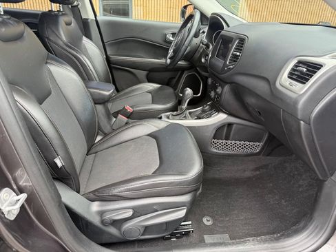 Used 2019 Jeep Compass Latitude AWD/4WD image 26