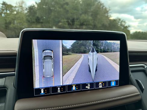 Used 2021 Chevrolet Suburban High Country image 55