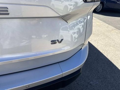Used 2024 Nissan Rogue SV image 7