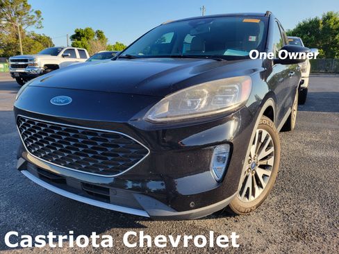 Used 2020 Ford Escape Titanium FWD image 1