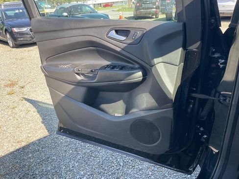 Used 2017 Ford Escape SE AWD/4WD image 22