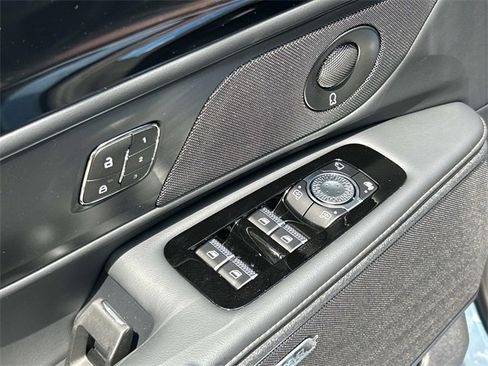 New 2025 Lincoln Nautilus Premier w/ Equipment Group 102A image 21