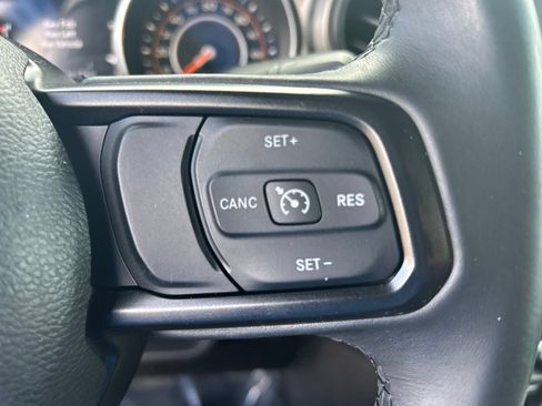 Used 2019 Jeep Wrangler Unlimited Sport S AWD/4WD image 40