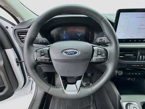 Used 2023 Ford Escape Active w/ Tech Pack #1 AWD/4WD image 11