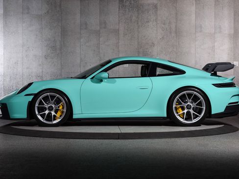 Used 2024 Porsche 911 GT3 RWD image 32