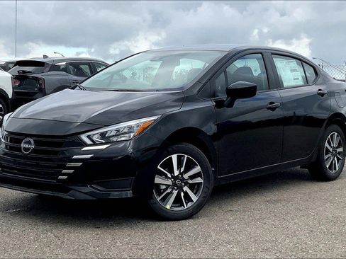 New 2025 Nissan Versa SV w/ Trunk Package image 2