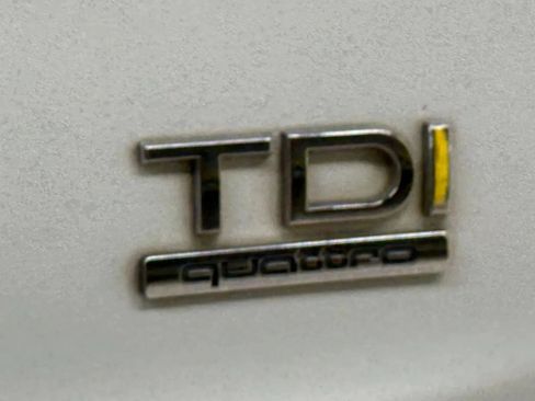 Used 2015 Audi Q7 TDI Premium Plus w/ Premium Plus Package AWD/4WD image 15