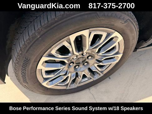 Used 2024 GMC Yukon XL Denali Ultimate image 8