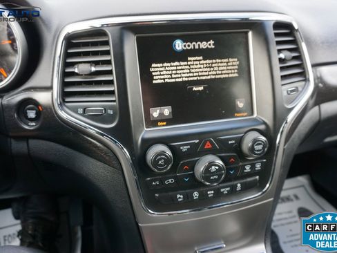 Used 2017 Jeep Grand Cherokee Altitude AWD/4WD image 31