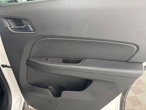 Used 2017 GMC Terrain SLE image 22