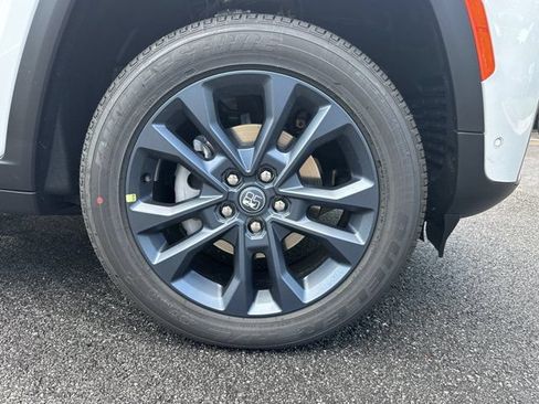 New 2026 Jeep Grand Cherokee Limited AWD/4WD image 12