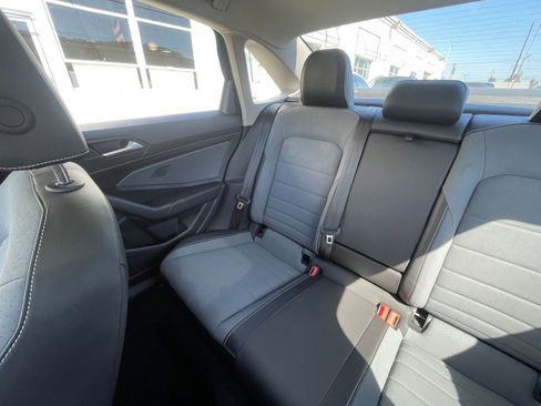 Used 2025 Volkswagen Jetta SE image 39