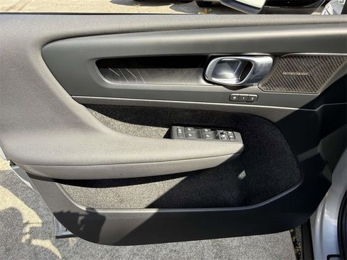 Used 2023 Volvo C40 P8 Recharge Ultimate image 20