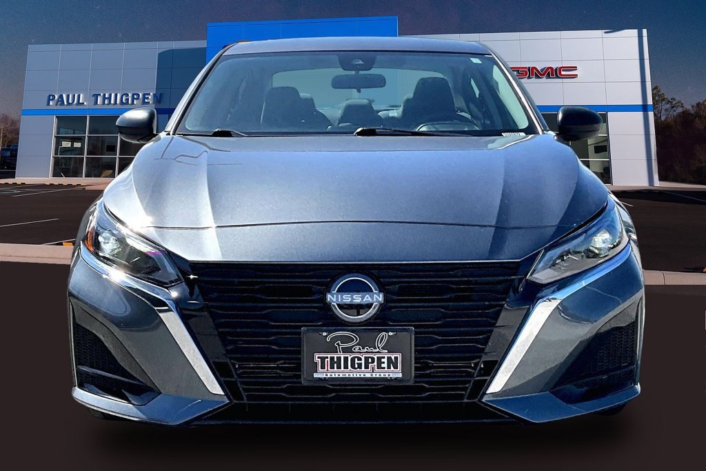 Used 2025 Nissan Altima 2.5 S FWD image 2