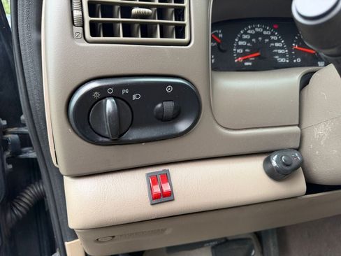 Used 2003 Ford Excursion XLT AWD/4WD image 18