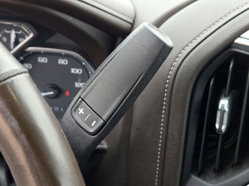 Used 2020 GMC Sierra 1500 SLE w/ SLE Value Package AWD/4WD image 17