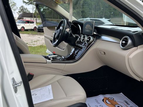 Used 2015 Mercedes-Benz C 300 4MATIC Sedan image 14