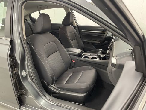 Used 2023 Nissan Altima 2.5 SV image 10