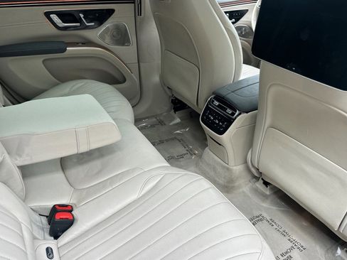 Certified 2023 Mercedes-Benz EQS 580 4MATIC SUV image 31