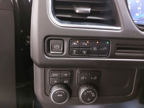 Used 2022 Chevrolet Tahoe LT w/ Luxury Package image 28