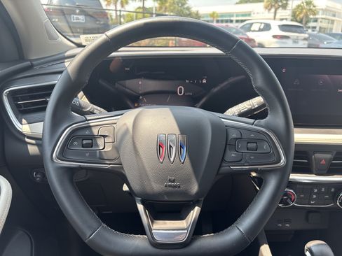 Used 2023 Buick Encore GX Select w/ Sport Touring Package FWD image 18