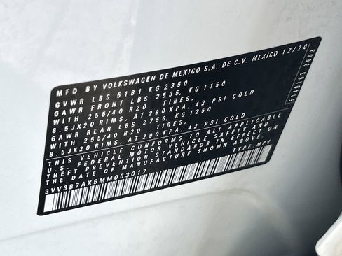 Used 2021 Volkswagen Tiguan SE R-Line image 30