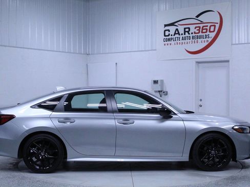 Used 2025 Honda Civic Sport image 7