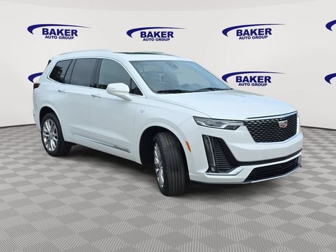 Used 2023 Cadillac XT6 Premium Luxury w/ LPO, Floor Liner Package AWD/4WD image 3