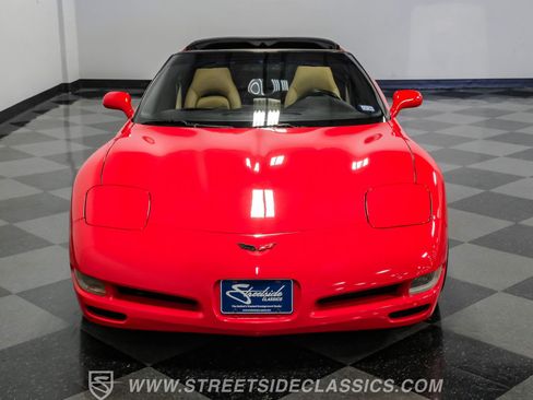 Used 1998 Chevrolet Corvette Coupe w/ Roof Pkg RWD image 33