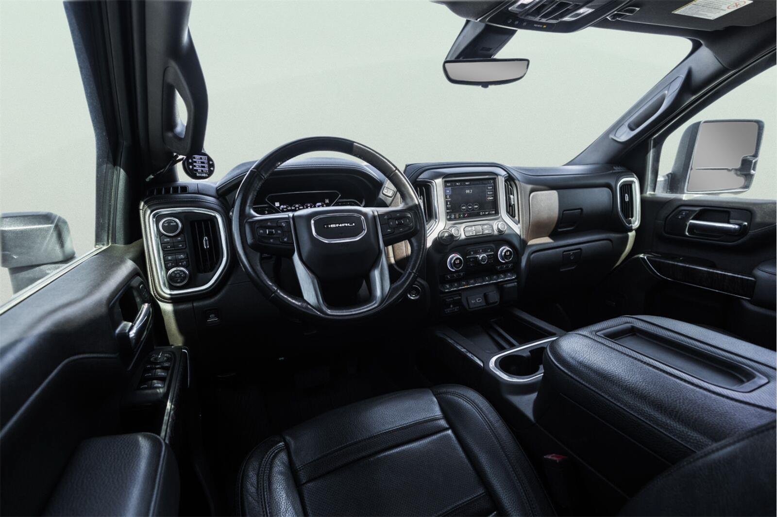 Used 2021 GMC Sierra 2500 Denali w/ Denali Ultimate Package AWD/4WD image 2