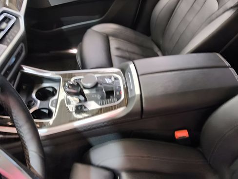 Used 2019 BMW X7 xDrive40i w/ Premium Package AWD/4WD image 18
