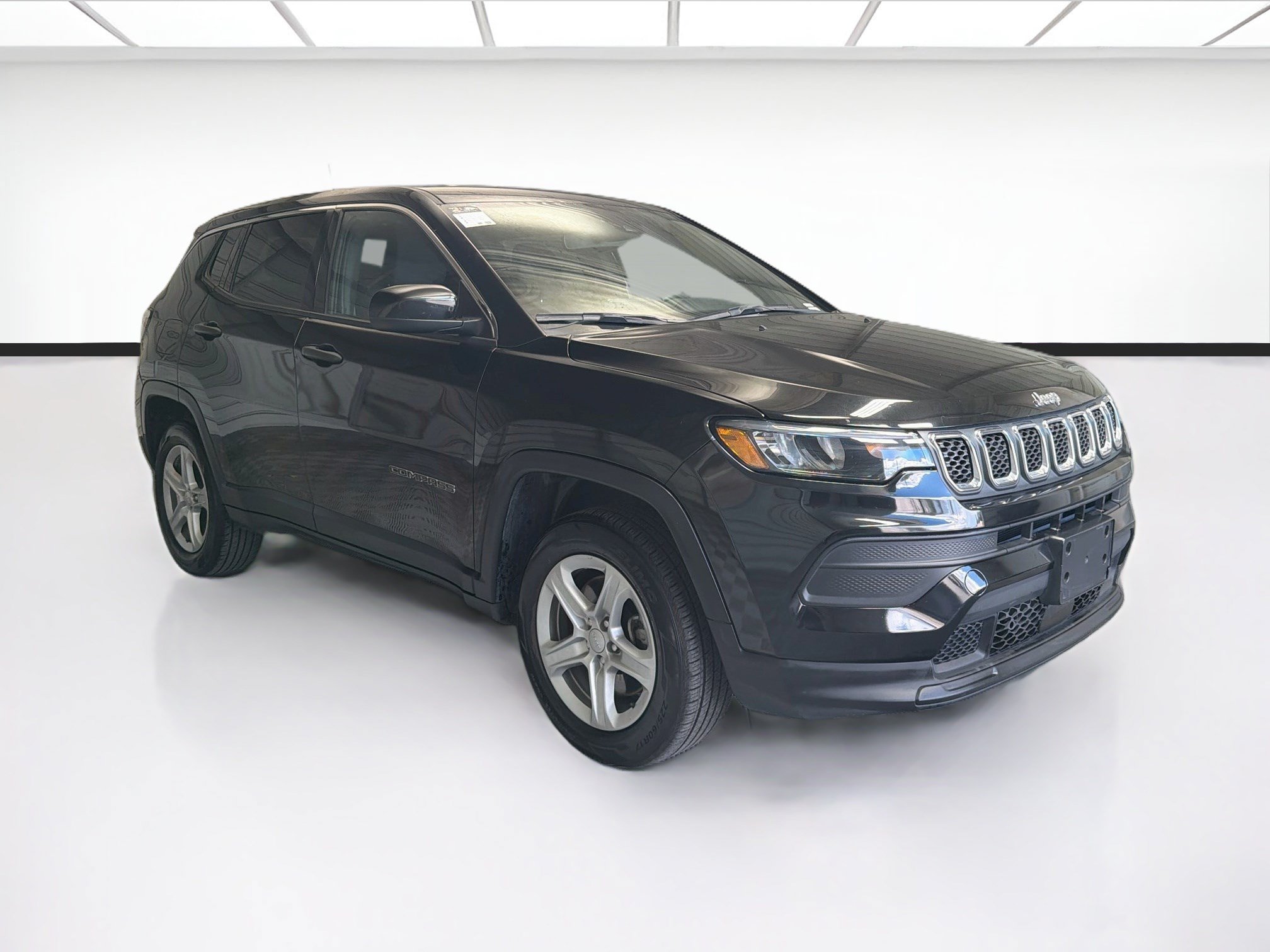 Used 2023 Jeep Compass Sport AWD/4WD image 3