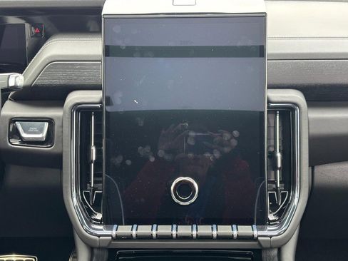 New 2026 GMC Yukon XL AT4 Ultimate w/ LPO, Illumination Package image 14