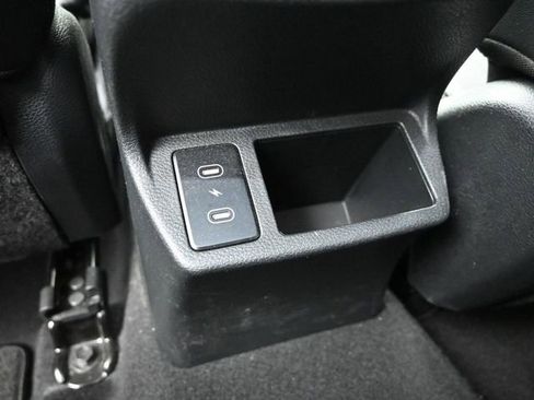 Used 2025 Kia Seltos S image 36