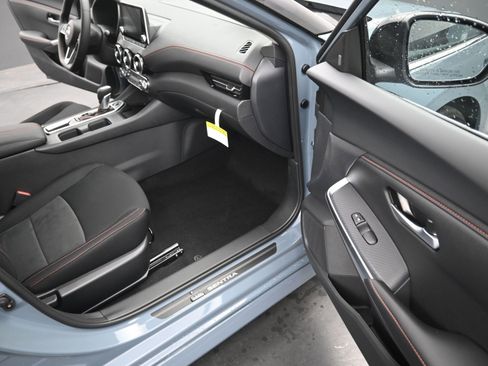 New 2025 Nissan Sentra SR image 20