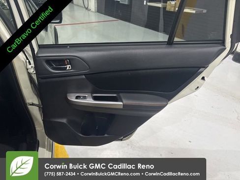 Used 2017 Subaru Crosstrek 2.0i Premium image 32