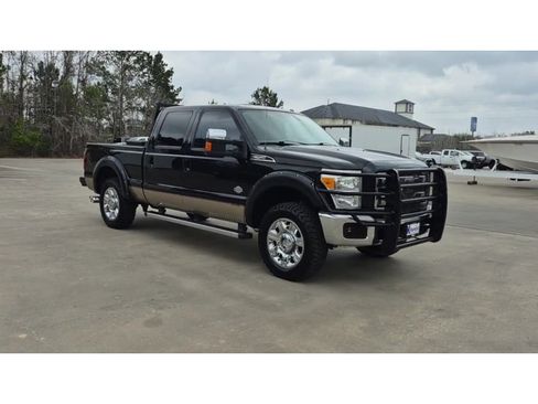 Used 2013 Ford F250 King Ranch w/ King Ranch w/Chrome Pkg image 2