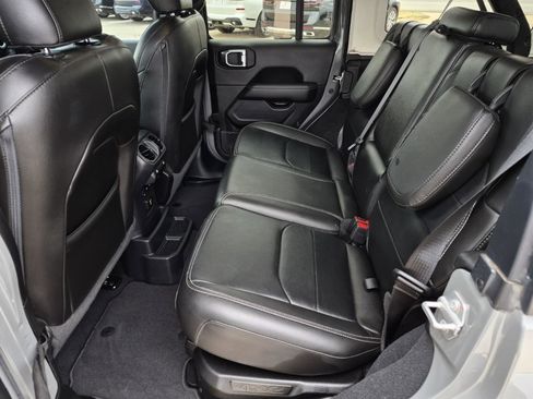 Used 2023 Jeep Wrangler Unlimited Sahara w/ Cold Weather Group image 28