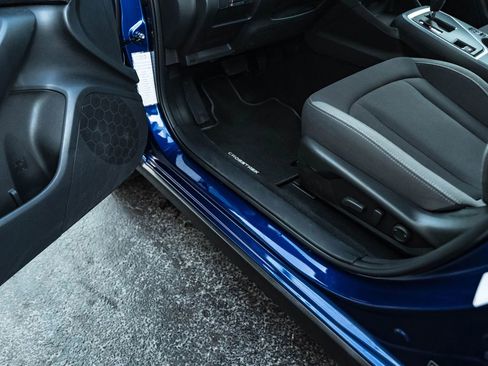 Used 2025 Subaru Crosstrek 2.0i Premium image 21