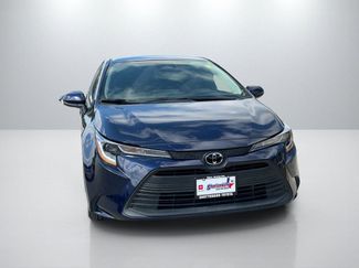Used 2025 Toyota Corolla LE video 2