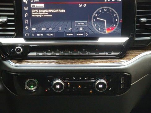 Used 2023 GMC Sierra 1500 Elevation image 26