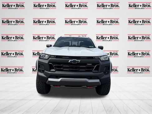 Used 2024 Chevrolet Colorado Trail Boss w/ Technology Package image 2